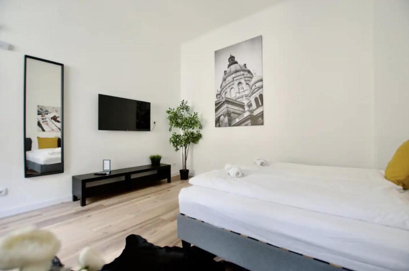 Standard Apartment by Hi5 - Rákóczi 23 Studio Budapest Exterior foto